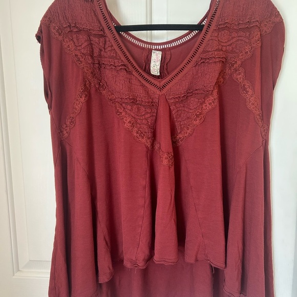 Free People Abigail Lace V-Neck Sleeveless Top - Picture 2 of 7